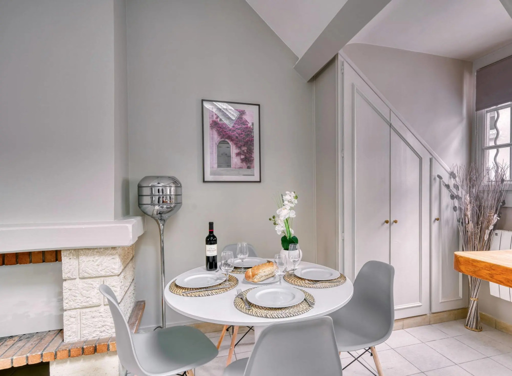 2066 - Saint Germain des Prés - Amazing Duplex