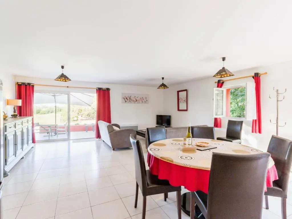 Gîte Pont-Saint-Martin, 4 pièces, 6 personnes - FR-1-306-986