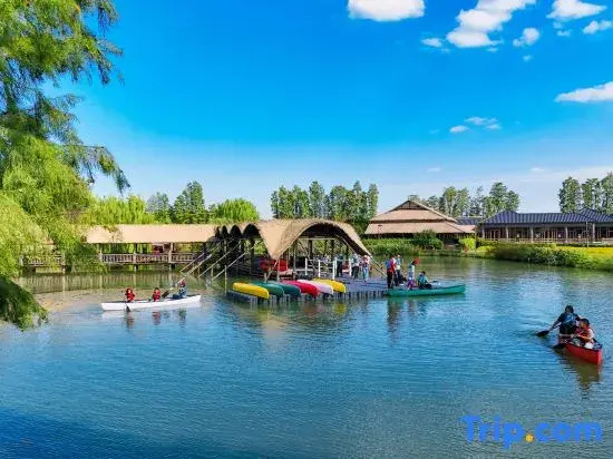 Arcadia Village Hotel