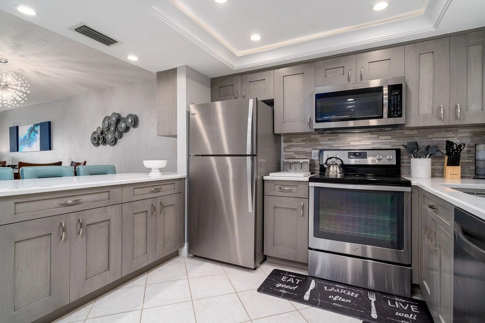 Estero Cove 132 - Beautifully Updated!! 2 Bedroom Condo by RedAwning