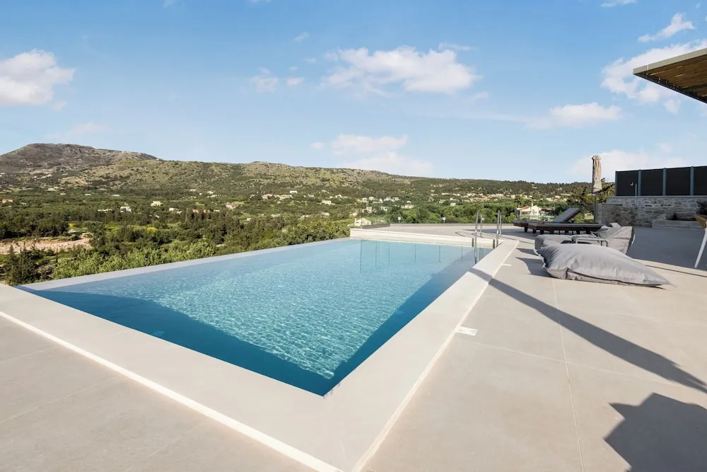 Carob Luxury Villas