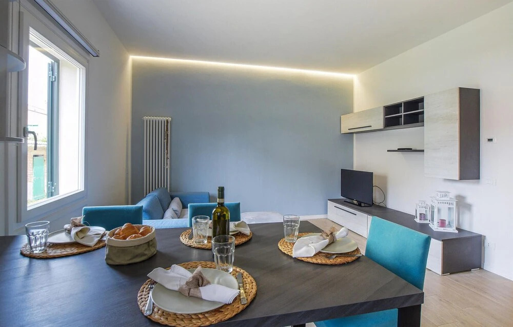 Amazing Apartment in Rosignano Solvay With Wifi and 2 Bedrooms