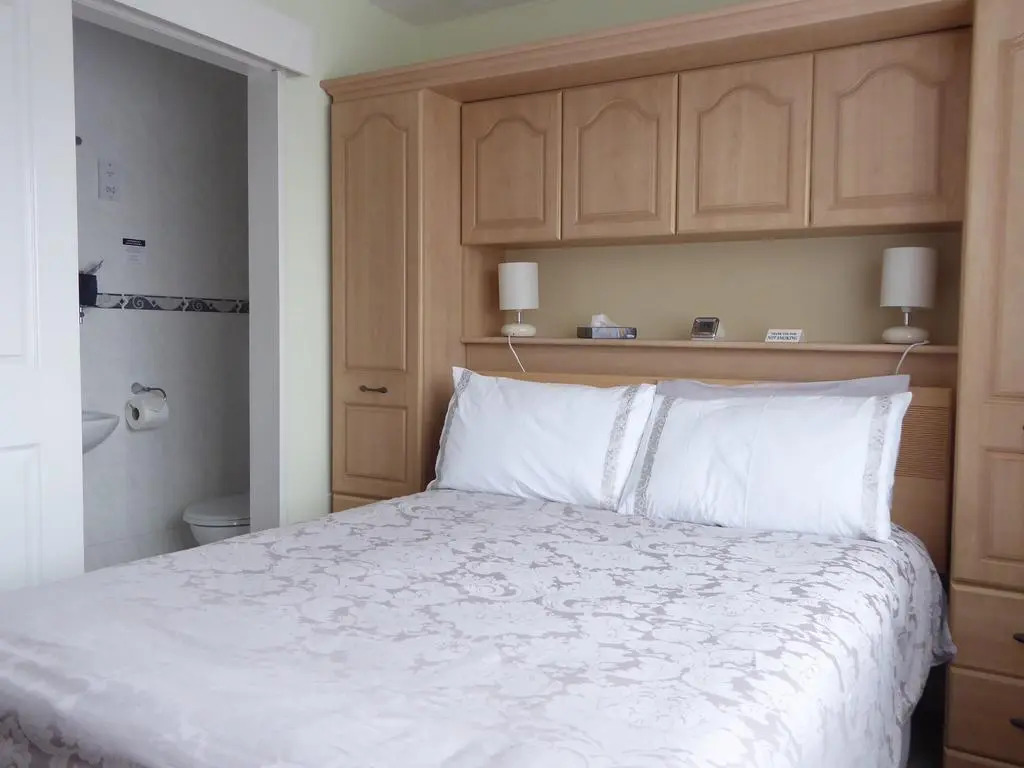 Leeward House B&B