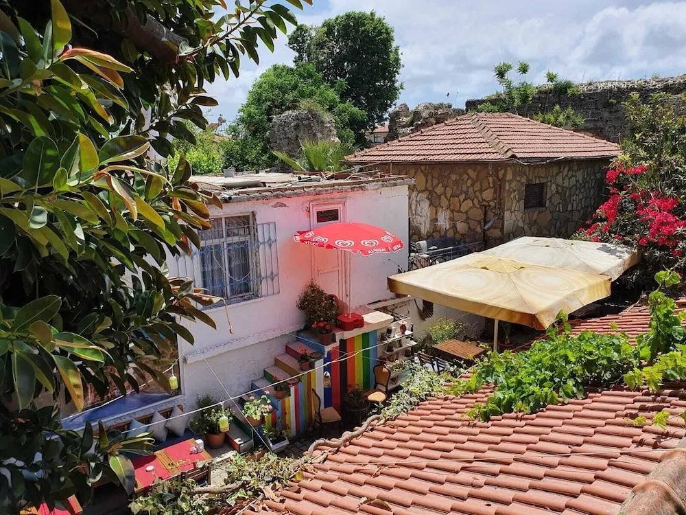 Hellen Hotel Side