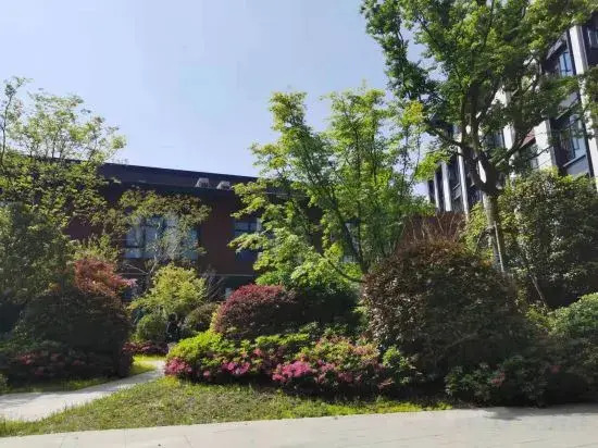 Magnotel Hotel (Shanghai Beiqinggong Road)