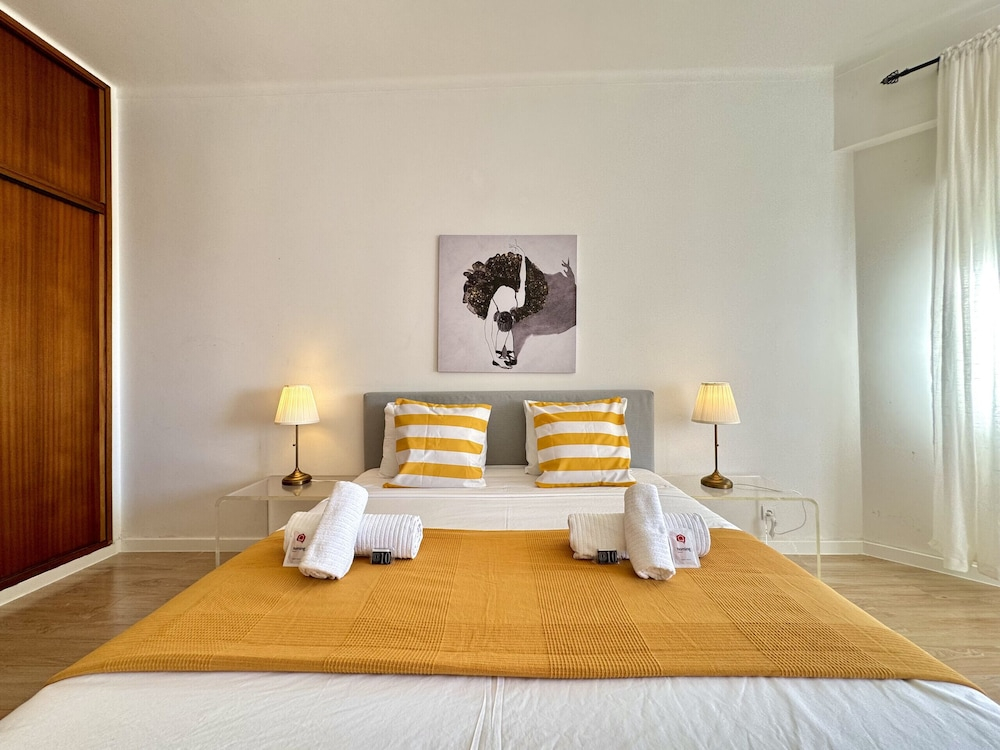 Quarteira Central 3 by Homing