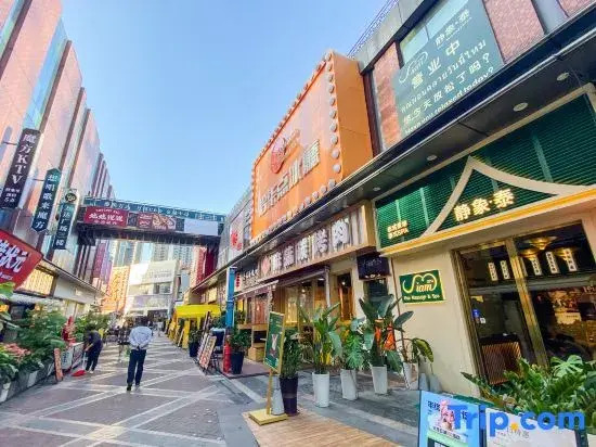 Guangzhou Youchuang · Loft Two-Bedroom · City View Suite Homestay (Nancun Wanbo Subway Station)