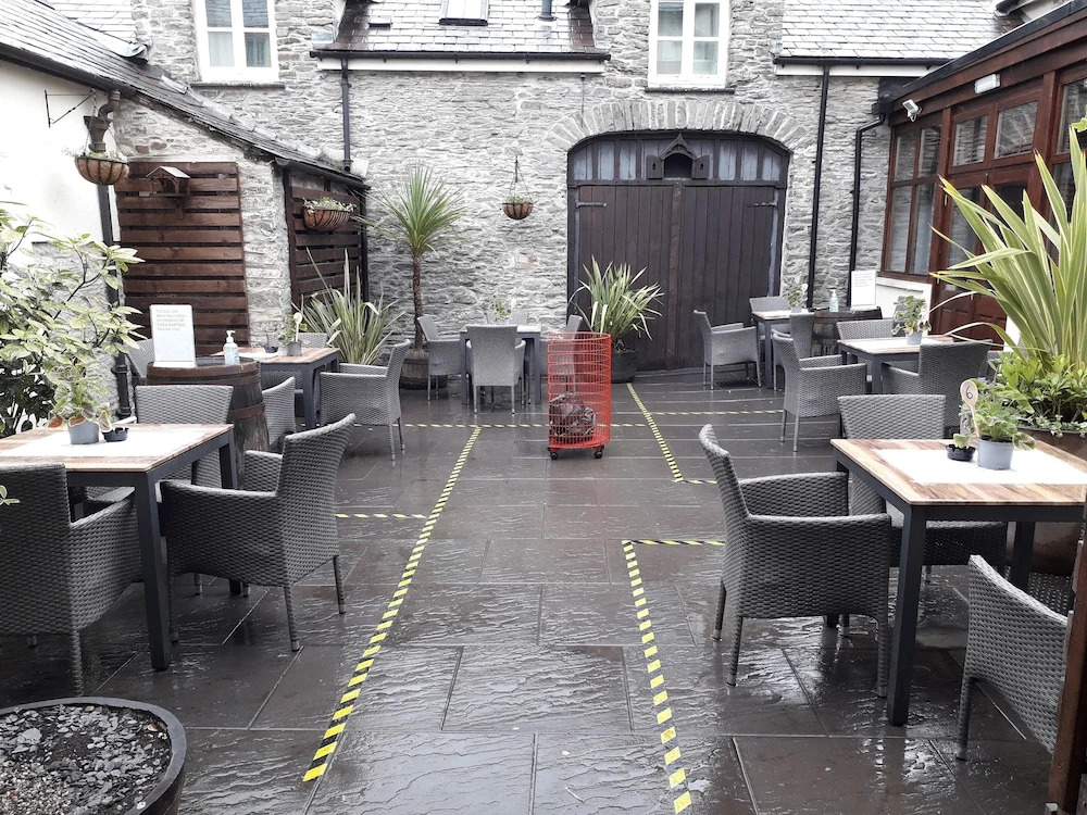 The Royal Oak Pub