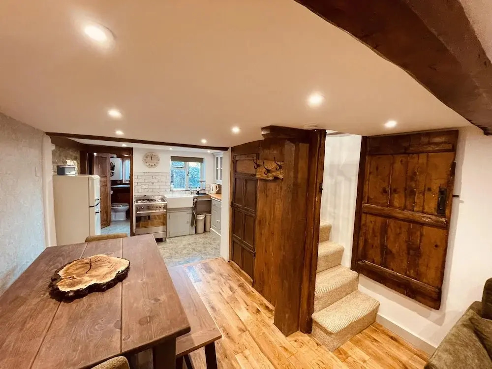 Charming Cottage Sleeps 4 With Sauna