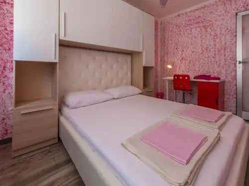 Apartments KETY