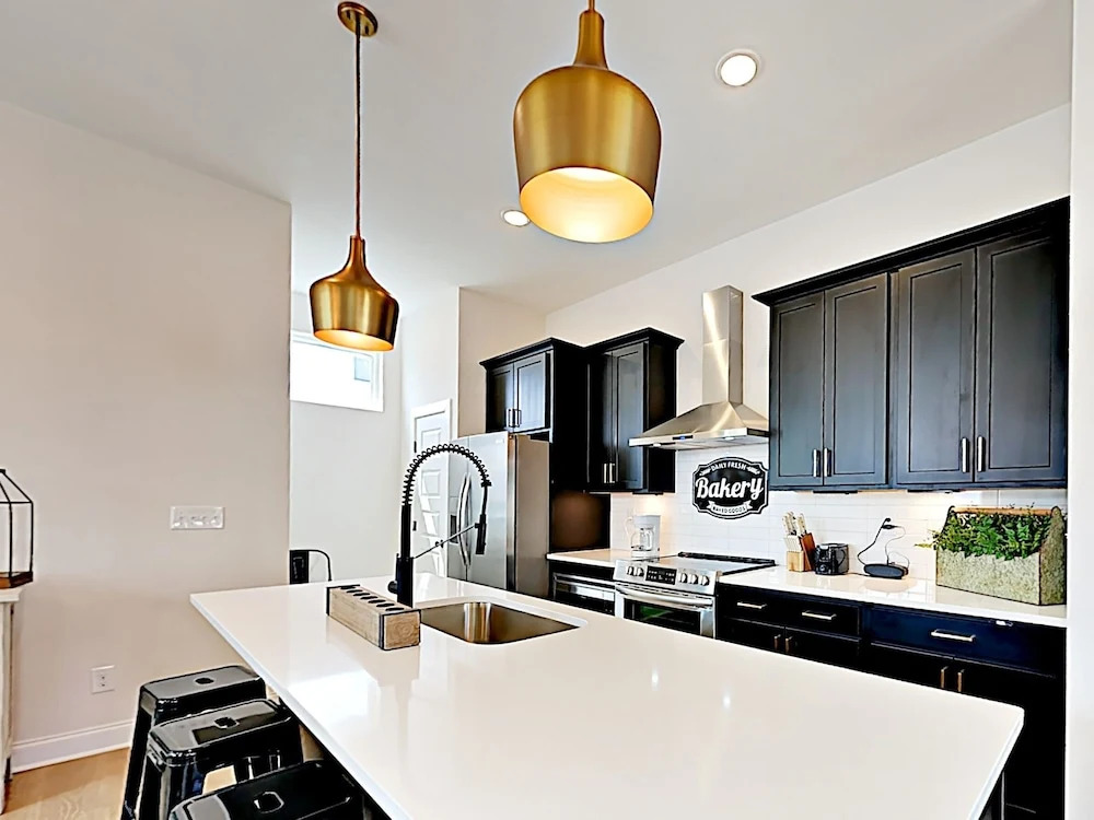 1737 Nashville - 3 Br Townhouse