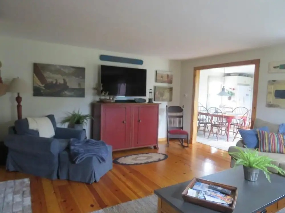 39 The Cornfield - Three Bedroom House