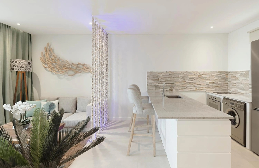AQUA Boutique Hotel- Secluded Ocean View Suites & Infinity Pool