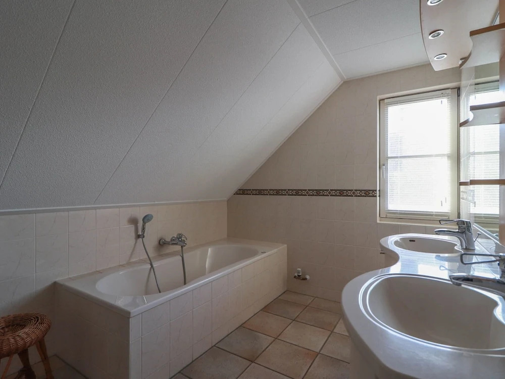 Spacious Villa in a Holiday Park in Makkum