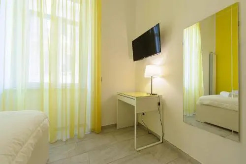 Flat 3 Bedrooms 2 Bathrooms - Naples