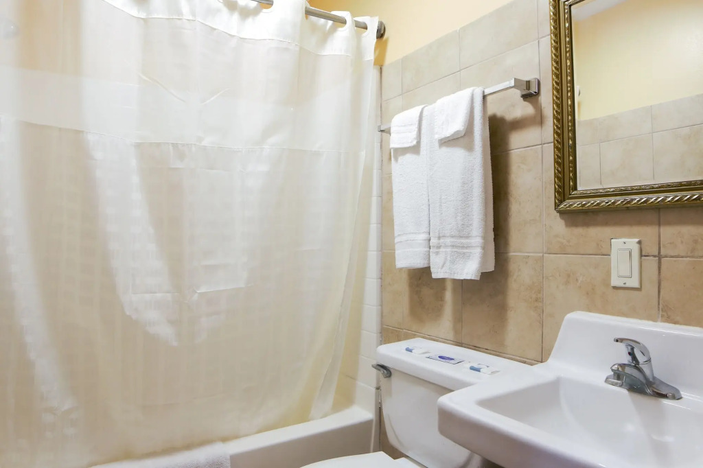 Economy Inn By OYO Lockport near Houma