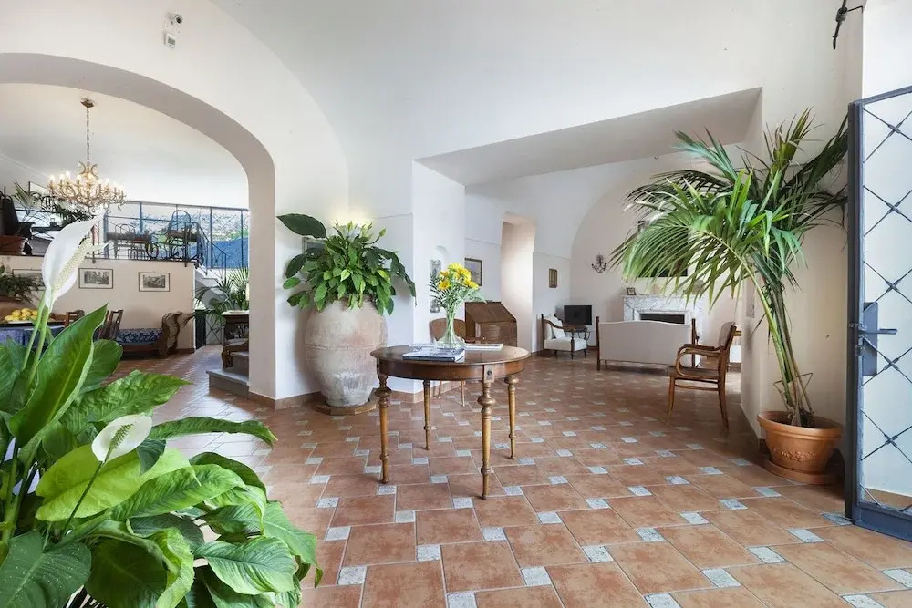 Antique Villa Lucia by Feeling Italy in Town Center with Pool Sea Views and Daily Housekeeping