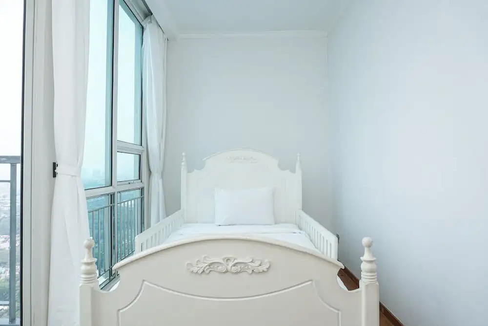 Big and Cozy 2BR Apartment at Ancol Mansion