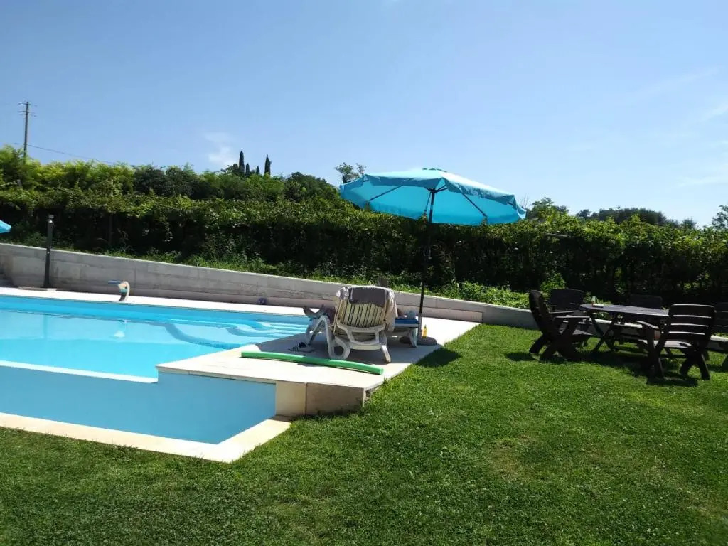 Residence Tasso Canossa - appartamento con piscina