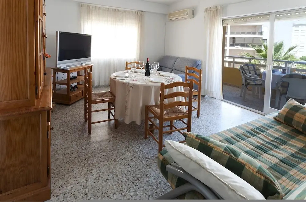 River in Daim s With 2 Bedrooms and 1 Bathrooms