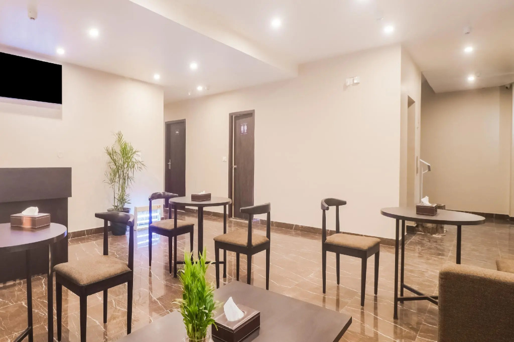 Townhouse Amaraa Hotel Near Phoenix Palassio