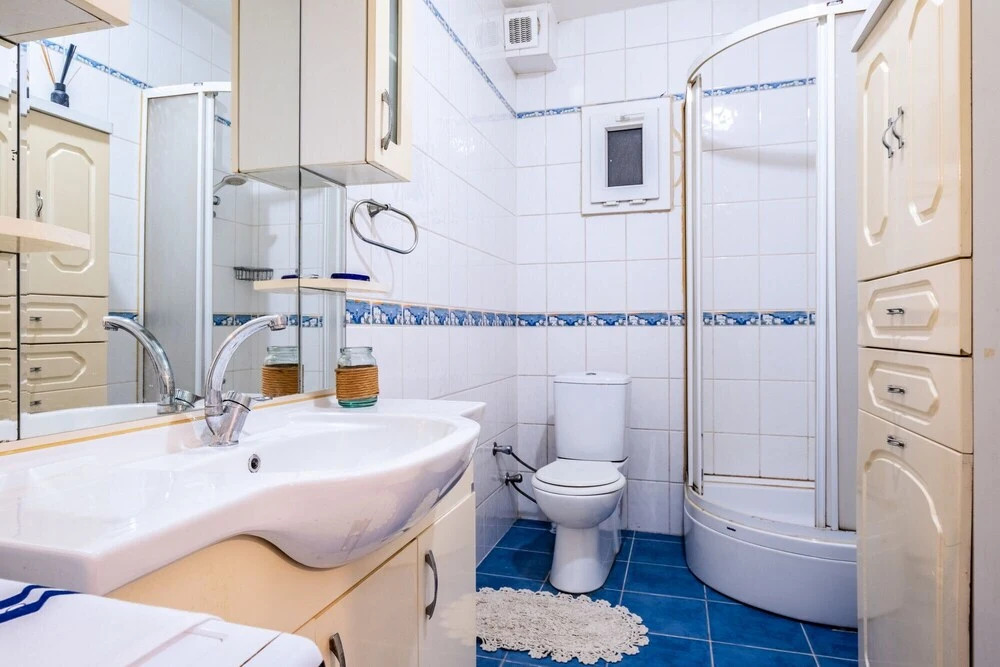 Central and Colorful Flat in Caferaga Kadikoy