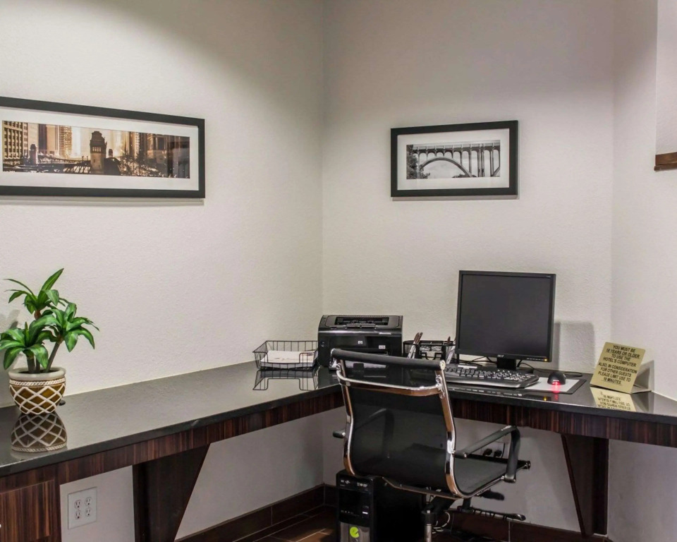 Sleep Inn & Suites Spring Lake - Fayetteville near Fort Bragg