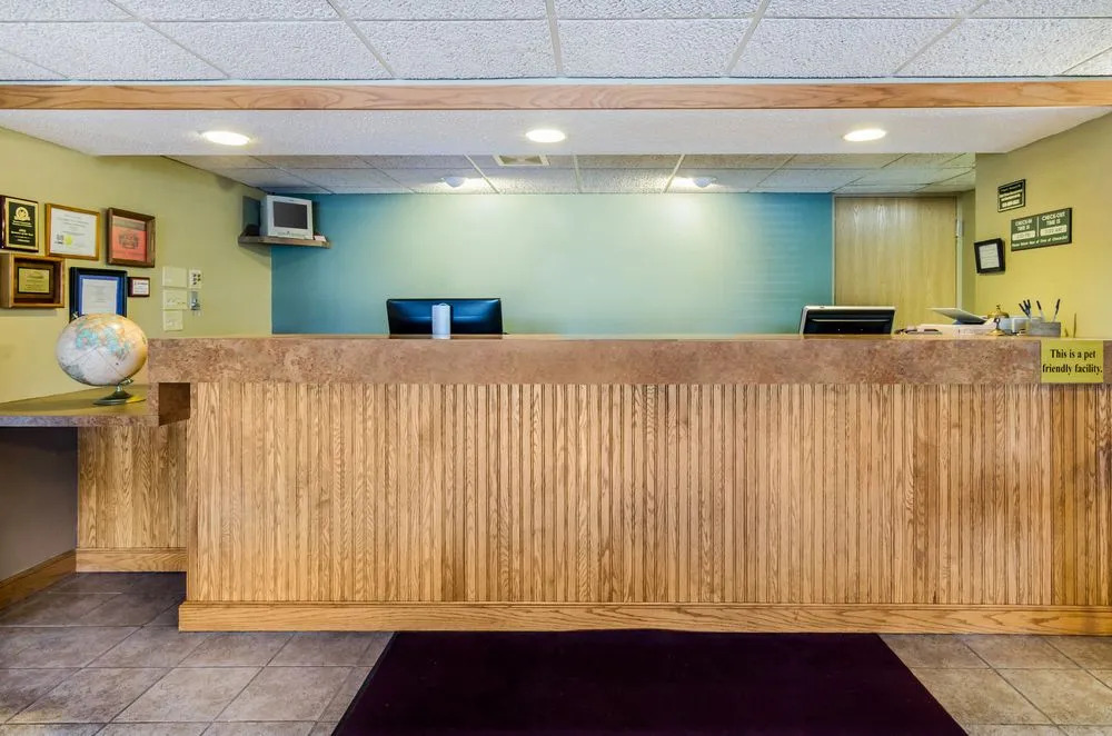 AmericInn Lodge & Suites Hesston