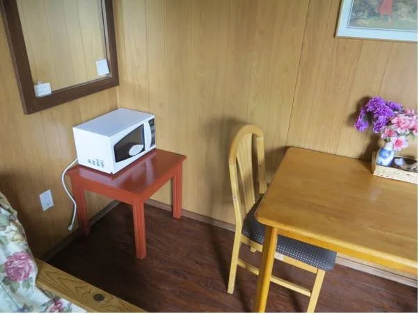 Dolphin Motel