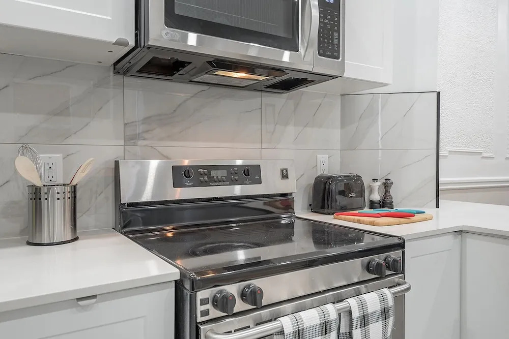 Cozy Private BR in the heart of Plateau