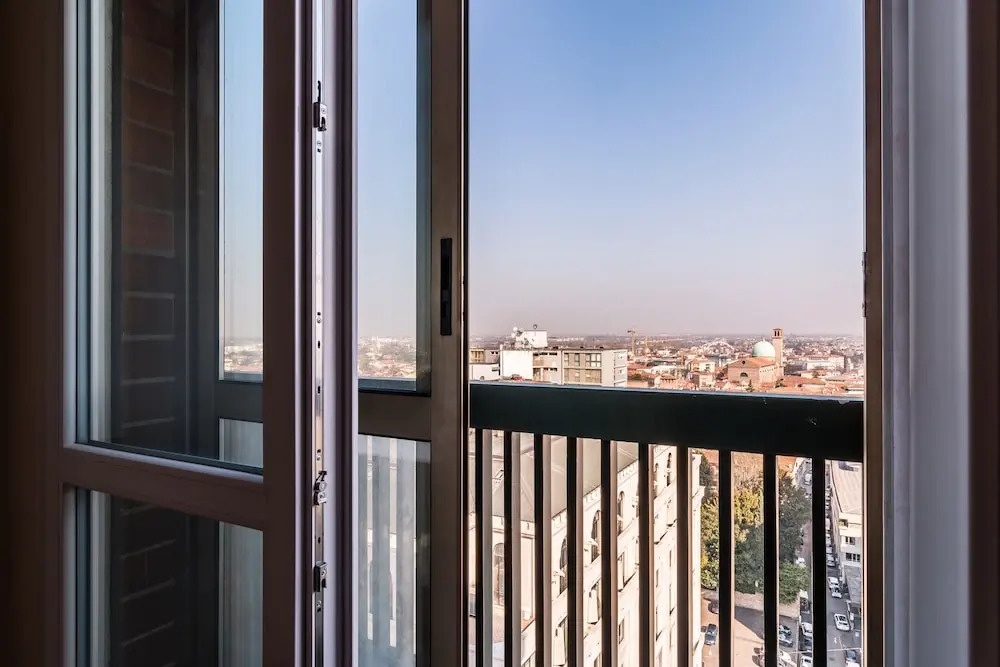 Padova Tower City View Bora
