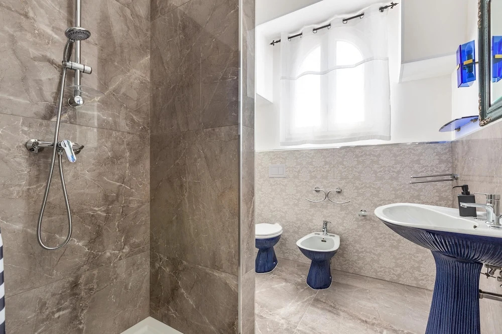 2446 Palazzo Montagna - Mono by Barbarhouse
