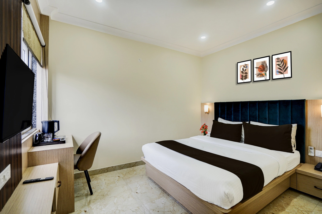 Super Townhouse Oak Banaras Central Railway Junction Formerly Sri Hari Inn