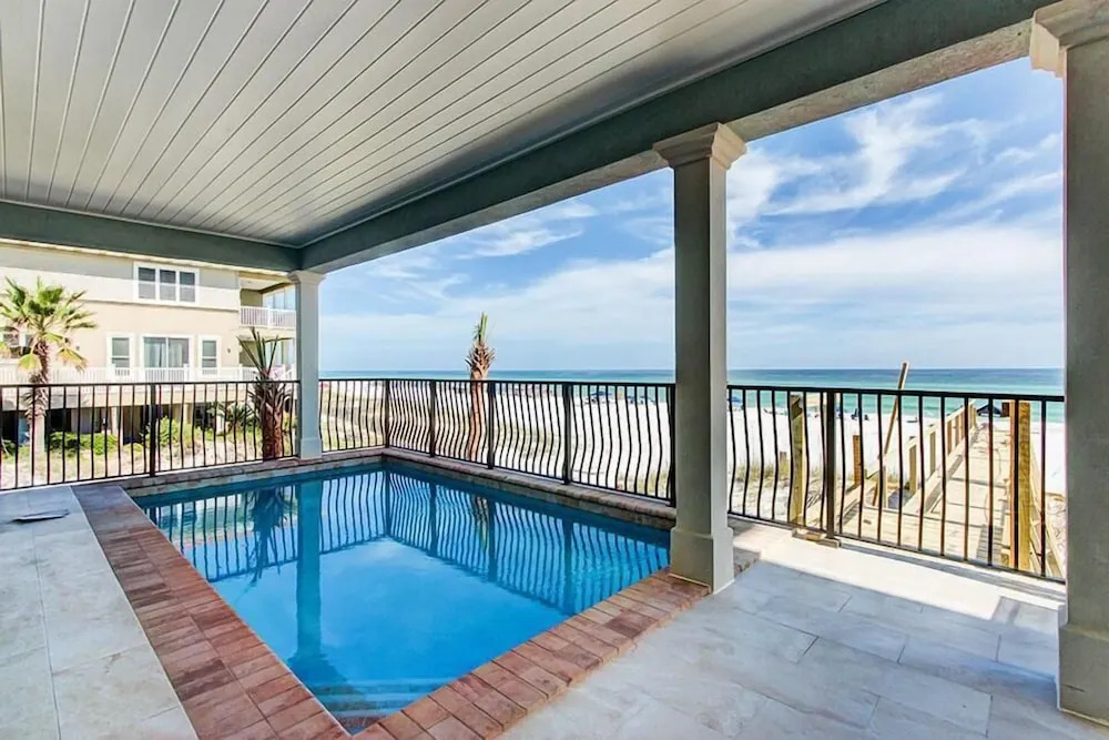 5 O'Clock Somewhere 8 Bedroom Holiday Home by Five Star Properties