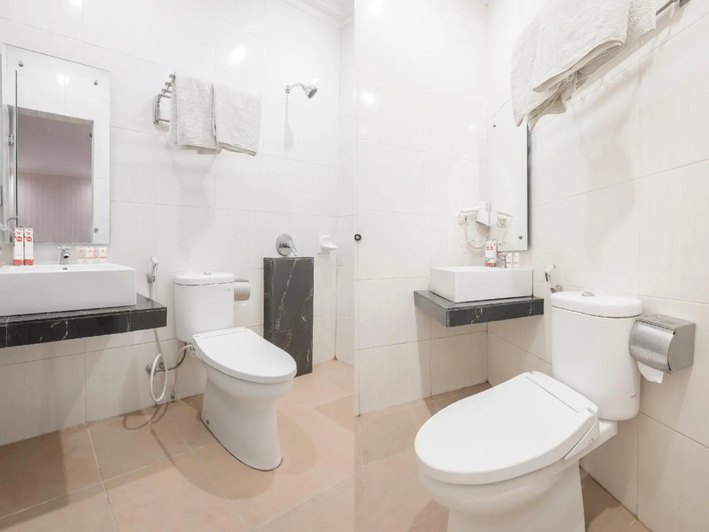 RedDoorz Plus @ Grand Pacifik Hotel Makassar