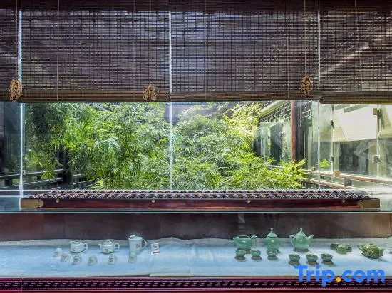 Shangsu Yuehulou Inn (Yueyang Building Scenic Area)