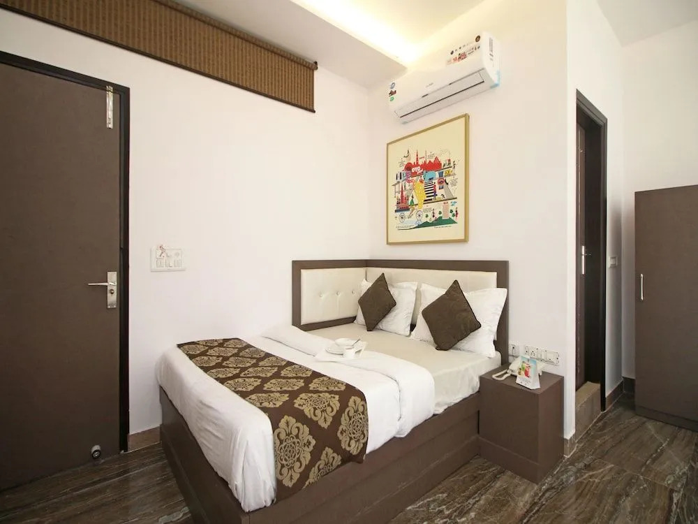 OYO Rooms Paschim Vihar