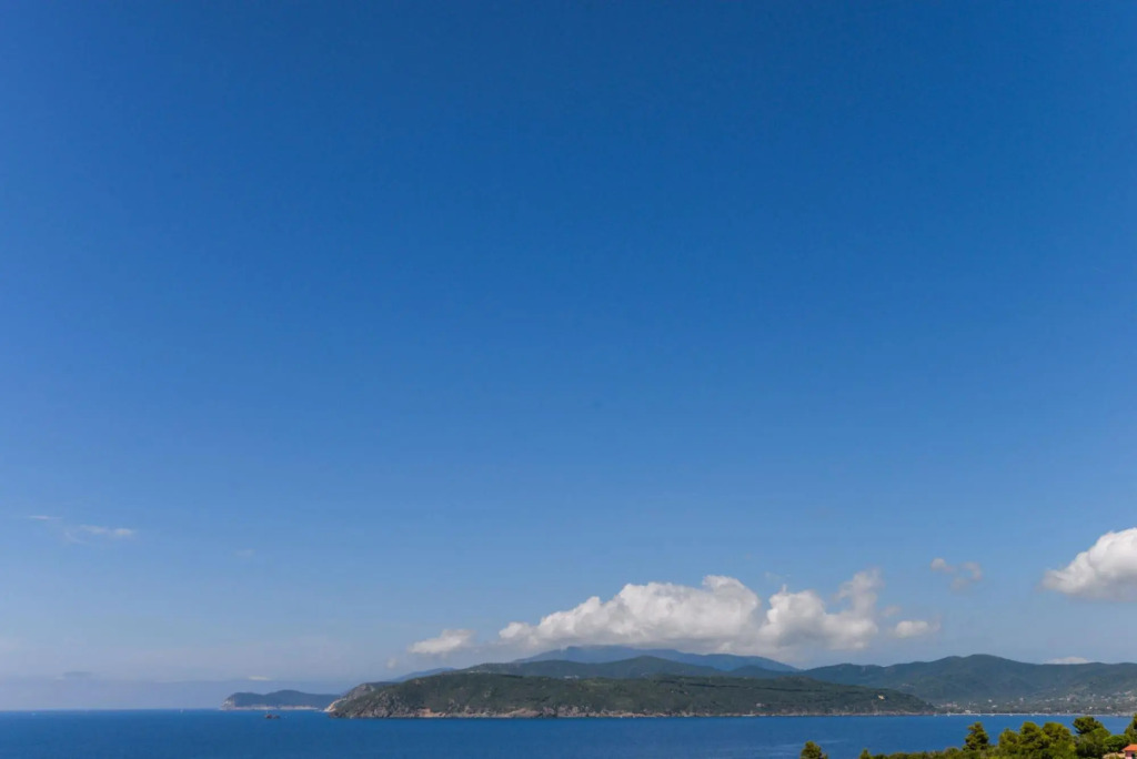 Bacio del sole, newly renovated four-room apartment, made by 7 beds-Bacio Del Sole