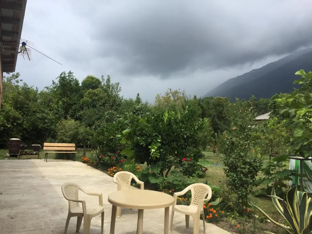 Guest House on Lakrba 3