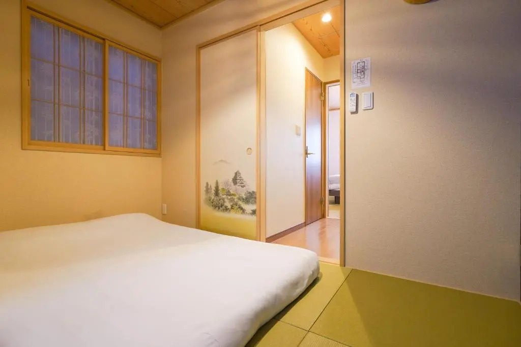 Shirakabanoyado - HOUKA 白樺の宿 - 芳華, Direct access to Umeda, Tsutenkaku, Tennoji