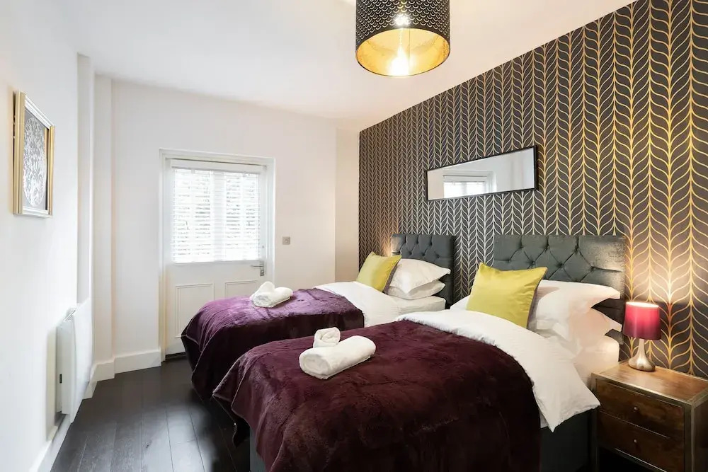 Stylish Executive Apartment in Reading
