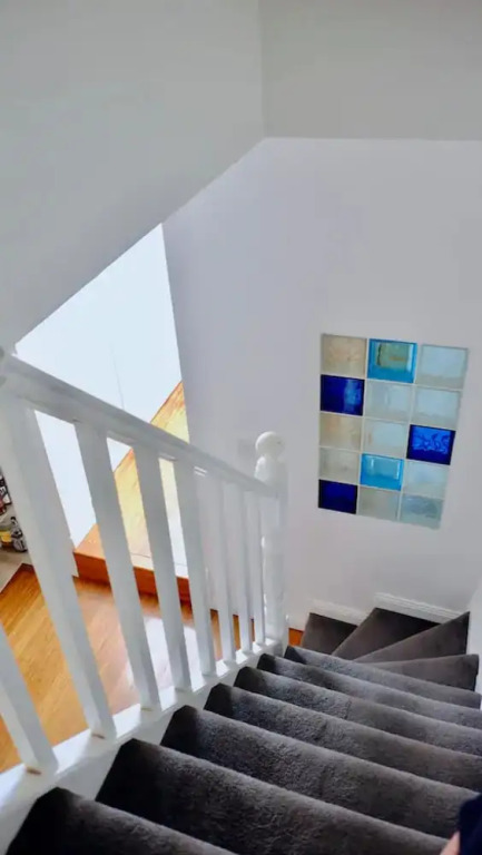 Elegant 2 Bedroom House in Inner City Oasis
