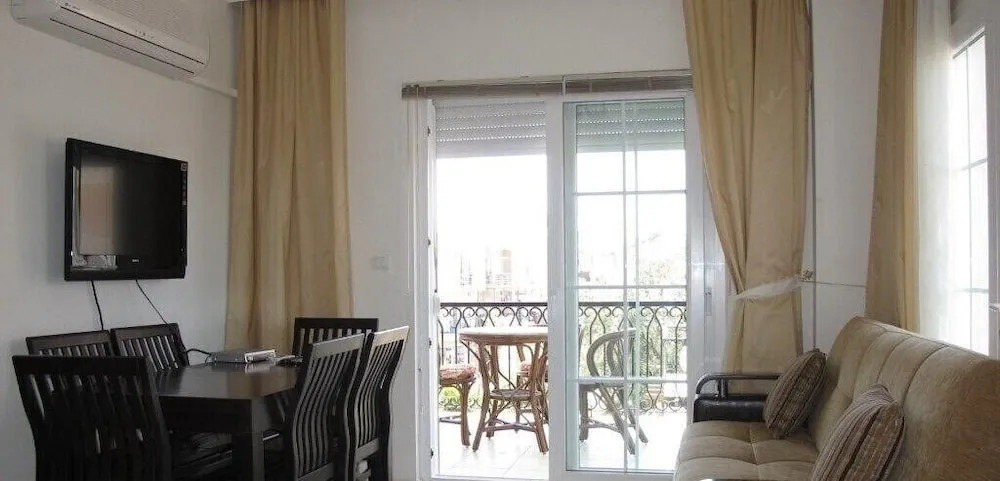 Villa ALC2 by JoyLettings