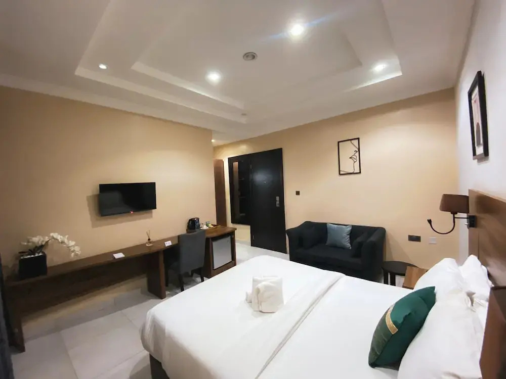 AGA WOODS Hotels
