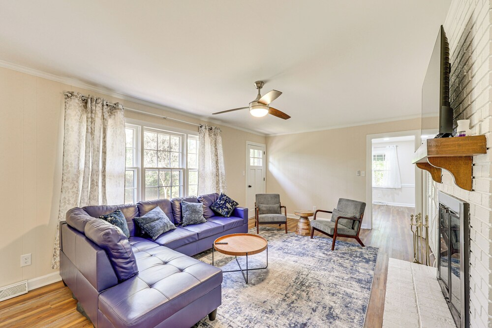 Comfort & Convenience! Home 3 Mi to Dtwn Wilson