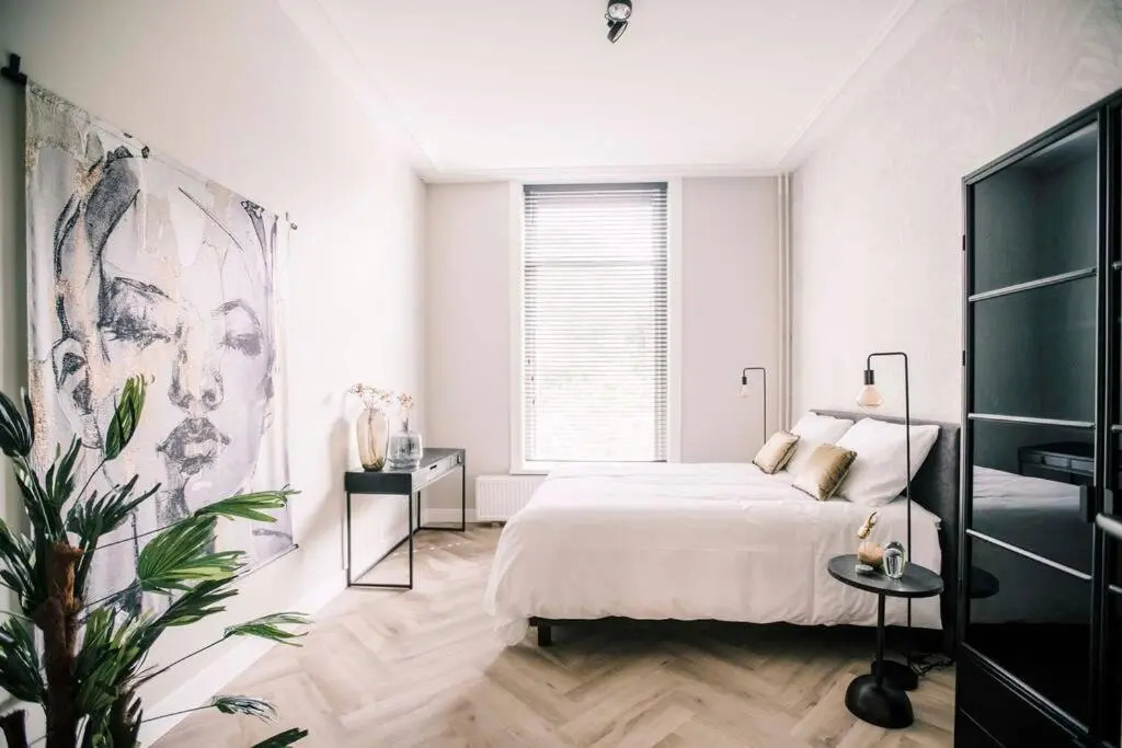 Stadsvilla Tilburg 3 luxe kamers met tuin Anna Paulowna