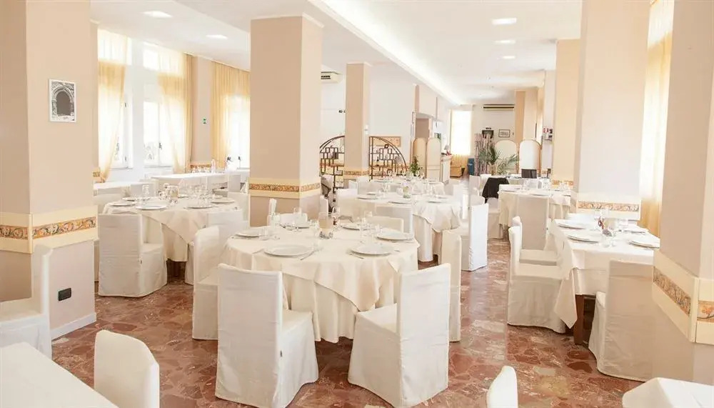 Hotel Enotria