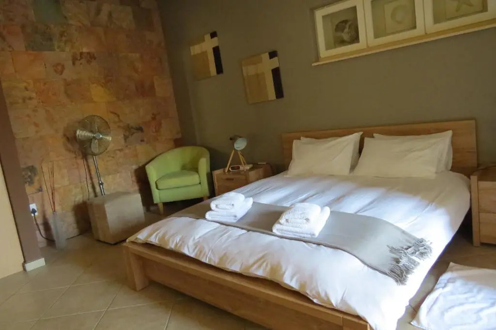 Beach Walk House and Cottage - Self Catering