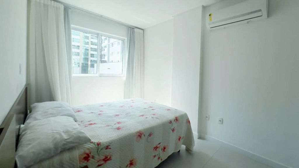 Apartamento 2 dormitórios a 400 metros do mar
