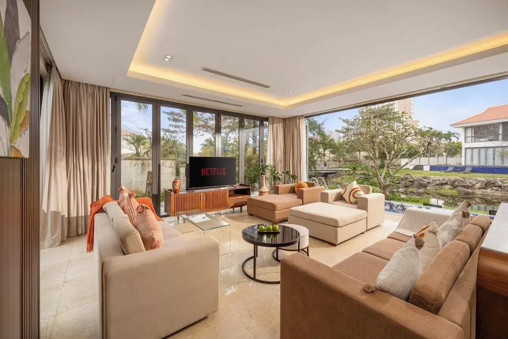 Ocean Villa Da Nang 4BR 5 Beds, Private Pool and Kitchen